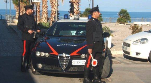 Aggredisce moglie ed un carabiniere. Arrestato 30enne ad Alcamo