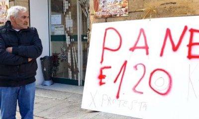 Protesta a Castelvetrano: "Disposto a regalare il pane"