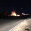 Rifiuti in fiamme nella via Manganelli a Castelvetrano