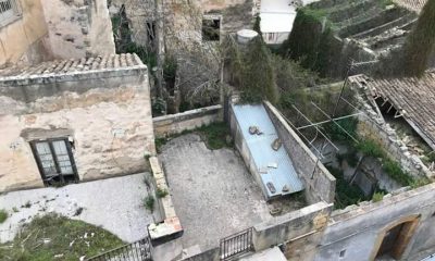 Castelvetrano, ex decorose case del centro diventate ricettacolo di sporcizia