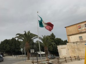 Castelvetrano, la bandiera di Piazza Della Repubblica non sarà sostituita 2