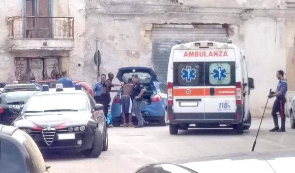 Rissa in strada a Castelvetrano, sul posto Carabinieri e Polizia