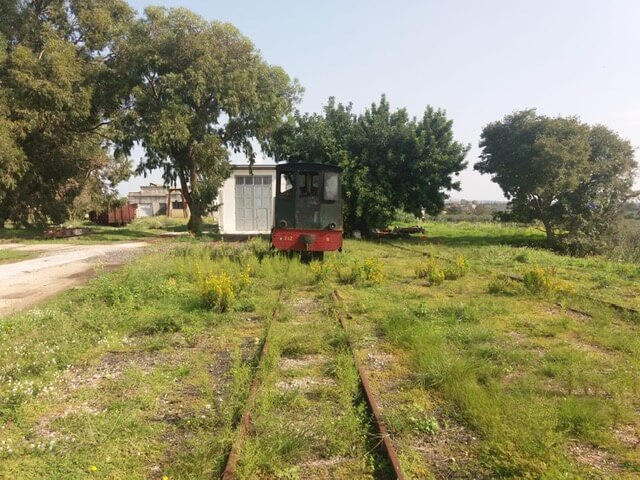 Rientro improvviso di una storica locomotiva a Castelvetrano