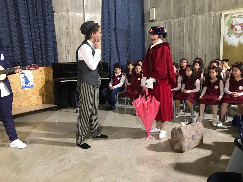 In memoria di Mirea. Gli studenti dell’I.C. “L. Radice Pappalardo” portano in scena Mary Poppins 8